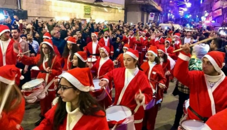 Suriye'de Noel Kutlamaları Başladı!
