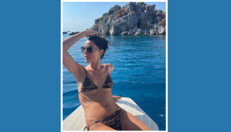 Cansu Dere'den Bikini Şov!