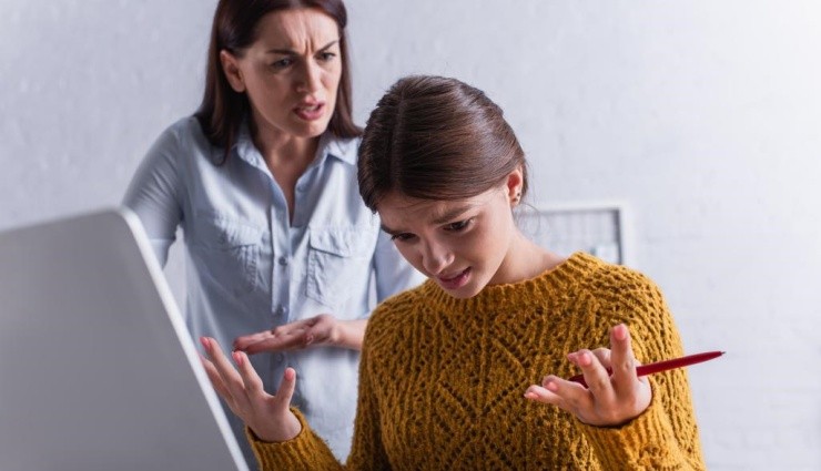 Annenizle Aranızdaki Kötü İlişkiden Nasıl Kurtulursunuz?