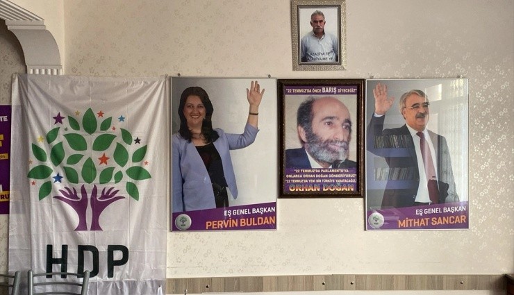 HDP İzmir İl Eş Başkanları Gözaltına Alındı!