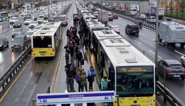 İstanbul'da Toplu Taşıma Bugün Ücretsiz!