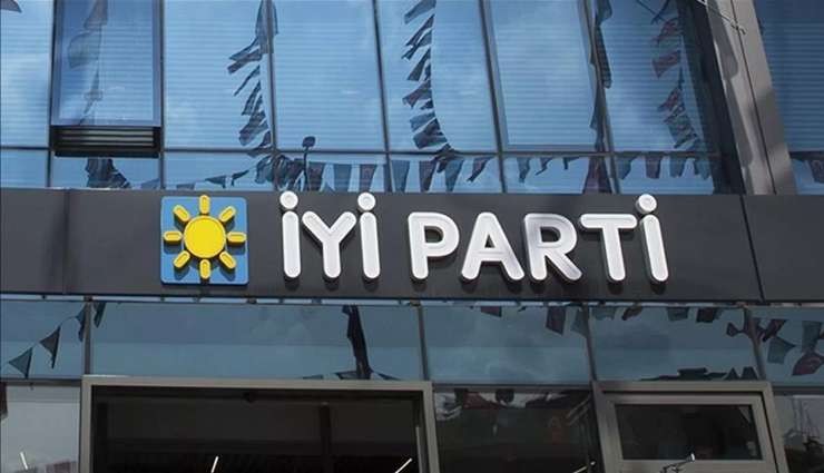 İYİ Parti'de Atila Çelik de İstifa Etti!