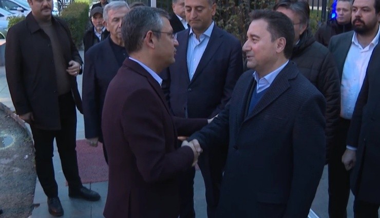 Özgür Özel'den Ali Babacan'a Taziye Ziyareti!