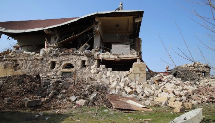 'Zerda' Dizisinin Çekildiği Konak Depremde Yıkıldı!