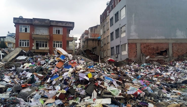 Deprem Bölgesinde Öğretmene Zulüm!