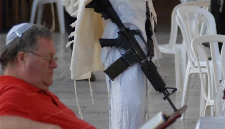 İsrail'de Silahlanan Sivillerin Sayısı Artıyor?