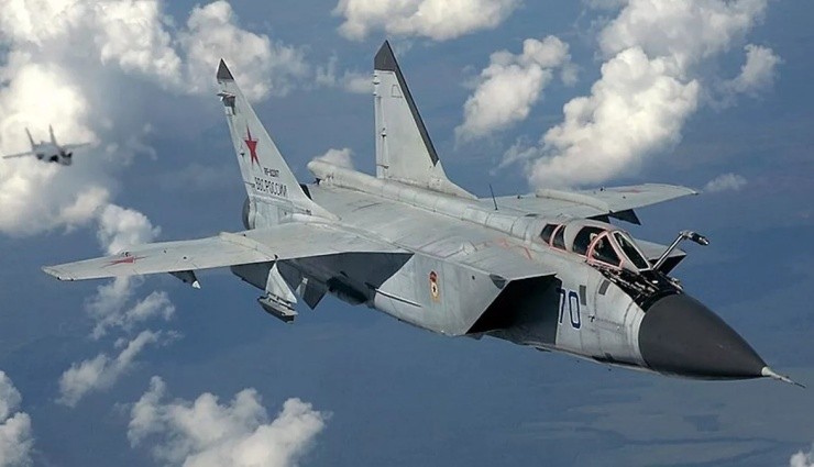 Rusya'nın Mig-31 Savaş Uçağı Düştü!