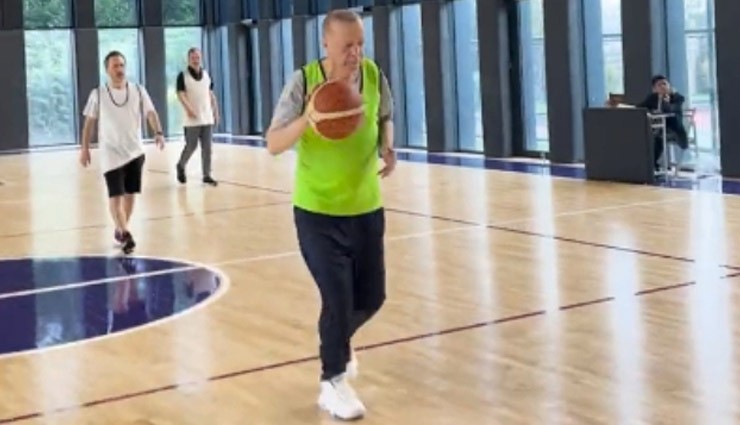 Cumhurbaşkanı Erdoğan Basket Maçı Yaptı!