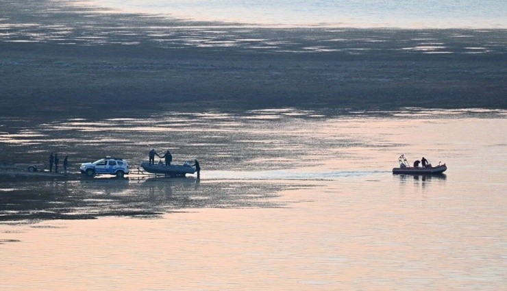 İzmir'de Helikopter Baraja Düştü: 3 Ölü!