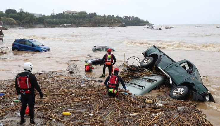 Yunanistan'daki Sel Felaketinde Ölü Sayısı 12'ye Çıktı!