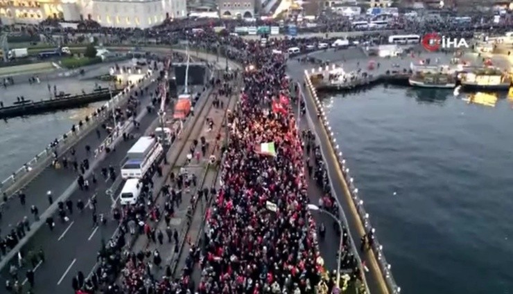 İstanbul'da Tarihi Yürüyüş!