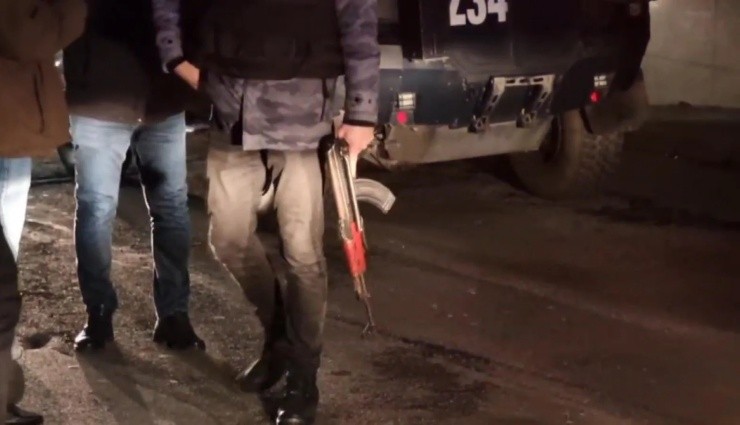 Sarıyer'de Polise Ateş Açıldı, Çatışma Çıktı: Yaralılar Var!