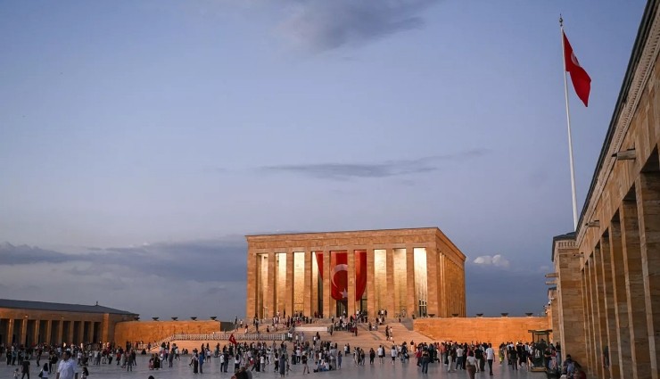 Anıtkabir Bugün Saat Kaça Kadar Açık?