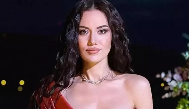 Fahriye Evcen'in Tatil Pozları Gündem Oldu!