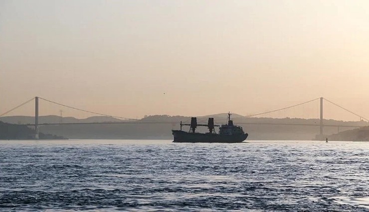 İstanbul Boğazı Gemi Trafiğine Kapatıldı!