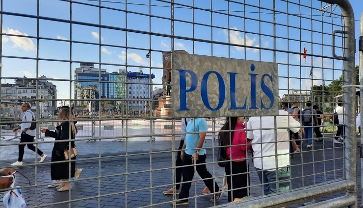 İstanbul Valiliği Taksim'i Kapattı!