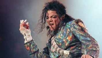 Michael Jackson Hayranlarına Kötü Haber: Film Ertelendi!