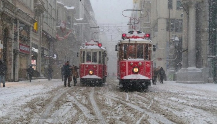 AKOM'dan İstanbul'a Kar Yağışı Uyarısı!