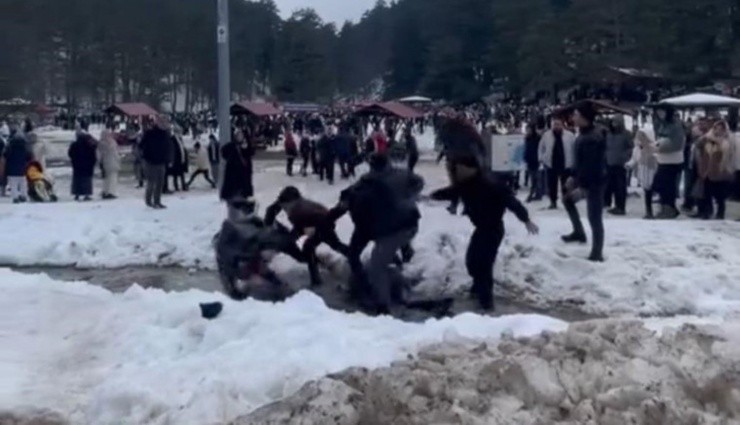 Hamsi Festivalinde Yumruklar Havada Uçuştu!