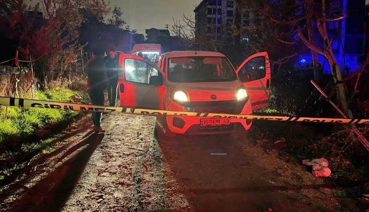 Önce Öldürdü, Sonra Polislere Suç Aletiyle Teslim Oldu!