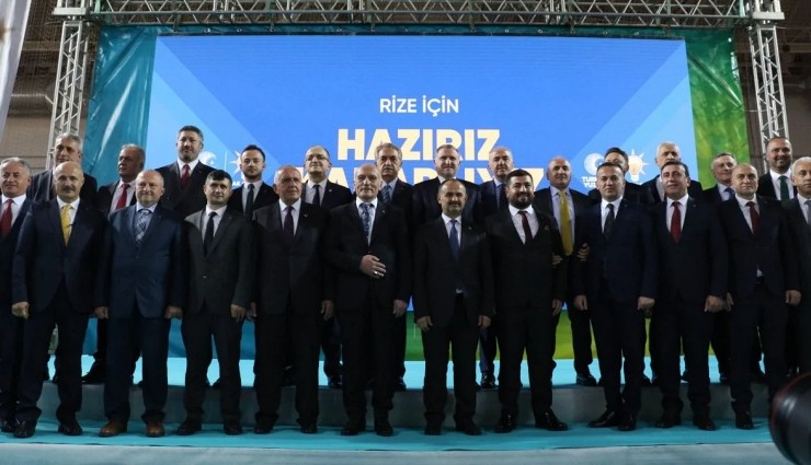 Cumhurbaşkanı Erdoğan Rize’de İlçe Adaylarını Tanıttı!