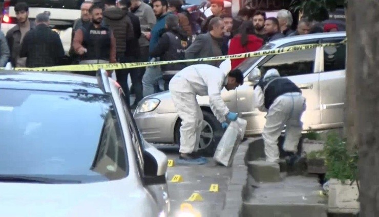 İstanbul'da AK Parti Programında Silahlı Saldırı!