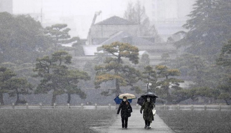 Japonya'yı Kar Vurdu: 160 Kişi Yaralandı!