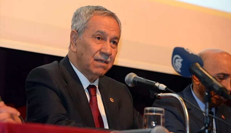 Bülent Arınç: 'Özgür Özel'i Başarılı Buluyorum'