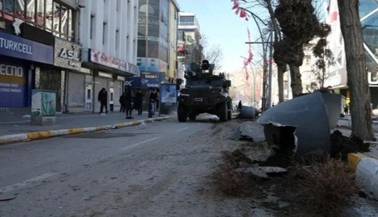 İki İlde Gösteri ve Yürüyüşler Yasaklandı!