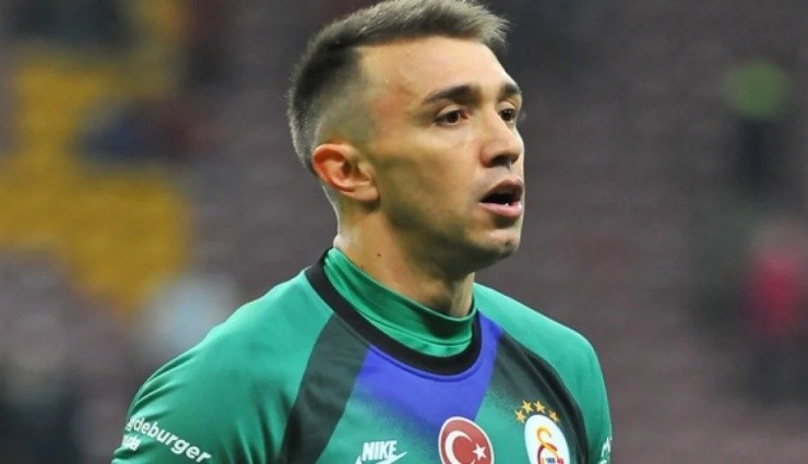 Resmen Açıklandı: Muslera Emekli Oldu!