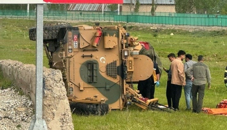 Askeri Araç Şarampole Yuvarlandı: 2 Asker Yaralandı!