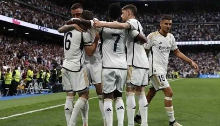 İspanya'da Şampiyon Real Madrid!