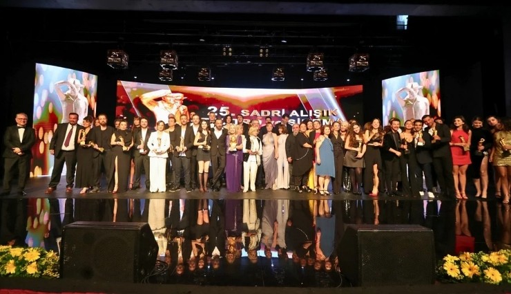 Sadri Alışık Ödülleri 25. Kez Sahiplerini Buldu!