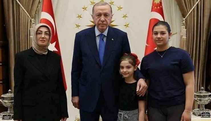 Görüşmeden Yeni Detay: 'Sinan Ateş'in Kızları Erdoğan'ı Ağlattı'