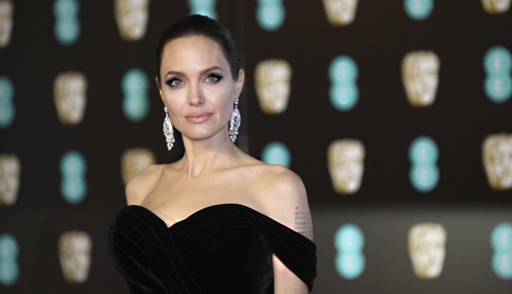 Şok İtiraf: Angelina Jolie Her Şeyi Anlattı!