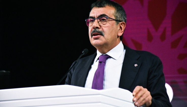 Bakan Tekin: 'Müfredatı Yüzde 35 Oranında Hafiflettik'