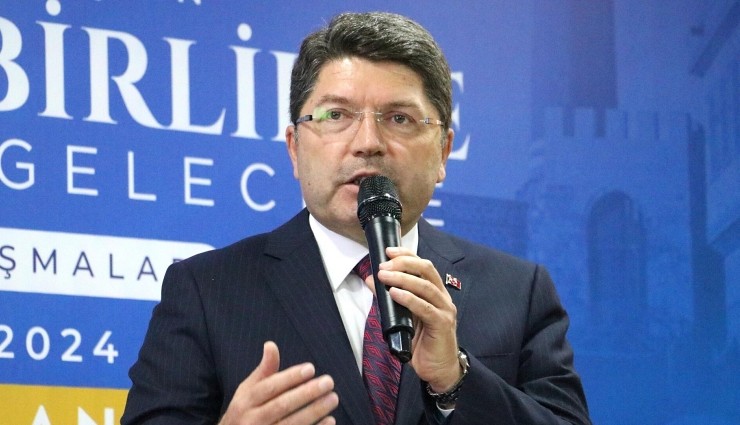 Bakan Tunç: 'Darbecilerin Yazdığı Anayasa Değişmeli'