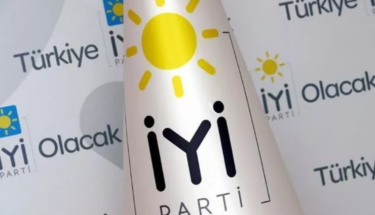 İYİ Parti'de Toplu İstifa: 41 Kişi İstifa Etti!