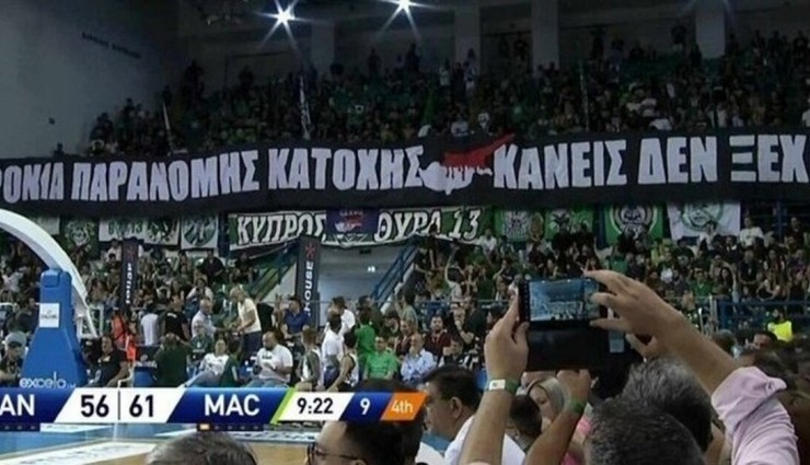 Panathinaikos Maçında Açılan Pankart Ortalığı Karıştırdı!