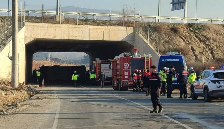 Denizli'de İşçi Midibüsü Devrildi! Ölü ve Yaralılar Var!