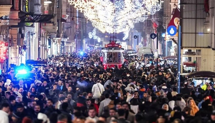 İstiklal Caddesi Doldu Taştı!