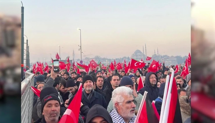 Soylu, Filistin İçin İstanbul'da Vatandaşlarla Yürüdü!