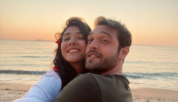 Aybüke Pusat ve Furkan Andıç'tan Aşk Pozu!