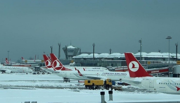 THY'den Bazı İstanbul Uçuşlarına Kar İptali!